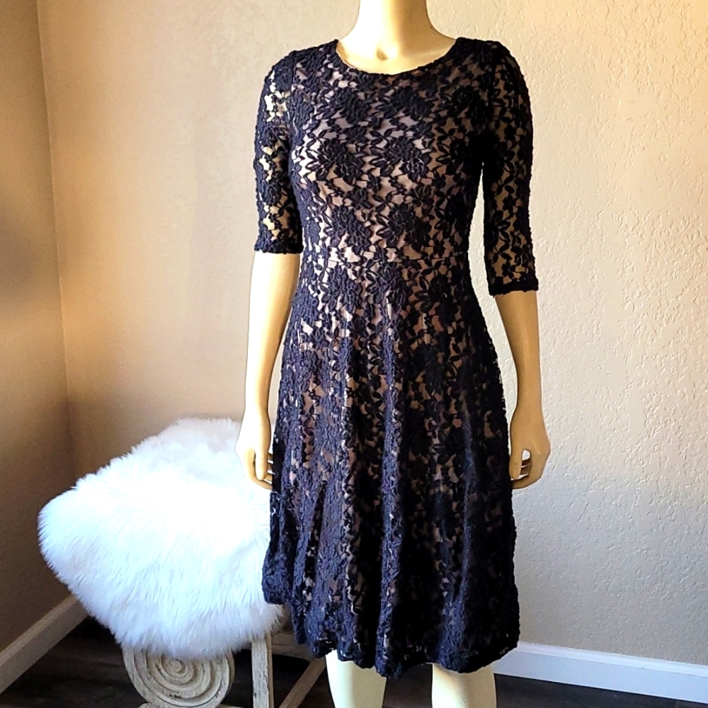 Melrose black lace dress stretch